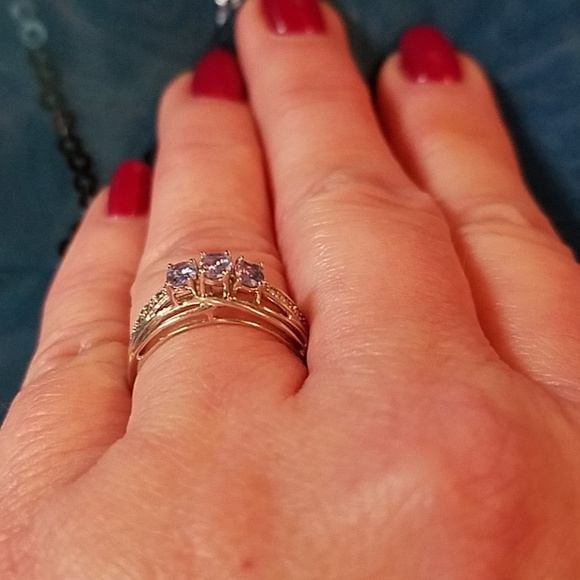 10K White Gold Tanzanite Ring - Picture 5 of 7